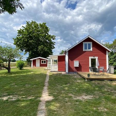 Charming Cottage: Dog-Friendly Nature Retreat with Golf Nearby Kalmar Exterior photo